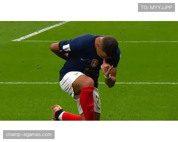 深度剖析巴黎豪门战术危机：姆巴佩缺阵后战术体系暴露致命短板，争冠之路前途渺茫？