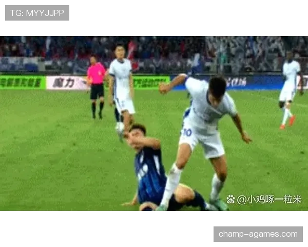 替补席纪律规则有哪些细节，裁判如何严格判罚边线违规？