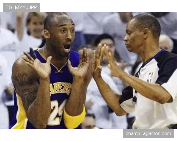 肘部动作是否构成犯规？裁判如何界定有意与无意