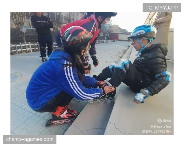 装备规则判定要点：必备、禁止物品与裁判处理